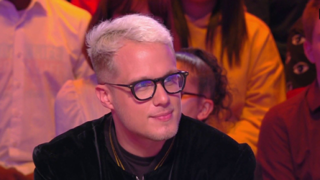 Guillaume Genton clashe Laurence Boccolini sur le plateau de TPMP. Source : capture d’écran C8.