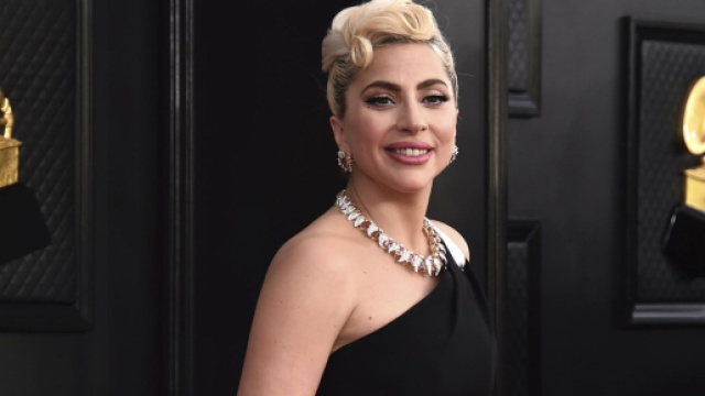 Lady Gaga canta alle nozze dell'anno: concerto per Alan Howard.