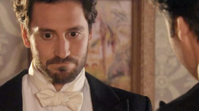 Sei sorelle, trame Spagna: Rodolfo impone a Cristobal di non frequentare pi&ugrave; le Silva.