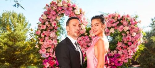 Demet Özdemir e Oğuzhan Koç fidanzati ufficiali: nozze dopo le riprese di Love Tactics.