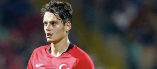 Enes Unal, giocatore della nazionale turca.