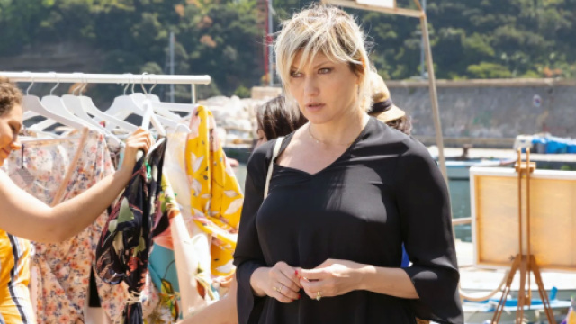 Un posto al sole, Lara Martinelli (Chiara Conti).