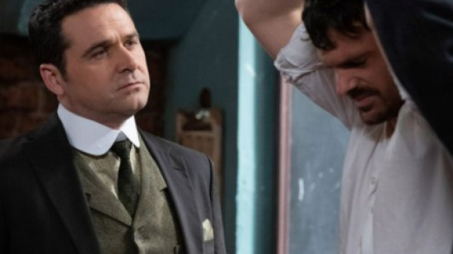 Una vita spoiler Spagna: Rodrigo si ribella agli ordini di Aurelio nonostante le minacce.