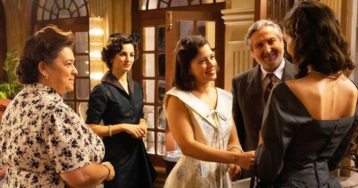 Un altro domani, anticipazioni finale Carmen uccide Victor, Julia lasciata sull'altare Un altro domani, anticipazioni finale Carmen uccide Victor, Julia lasciata sull'altare