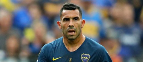 Tevez annuncia il ritiro dal calcio giocato.