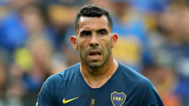 Tevez annuncia il ritiro dal calcio giocato.