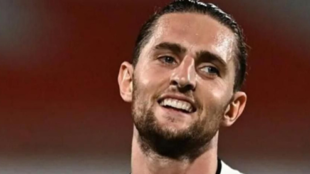 Adrien Rabiot, centrocampista francese.