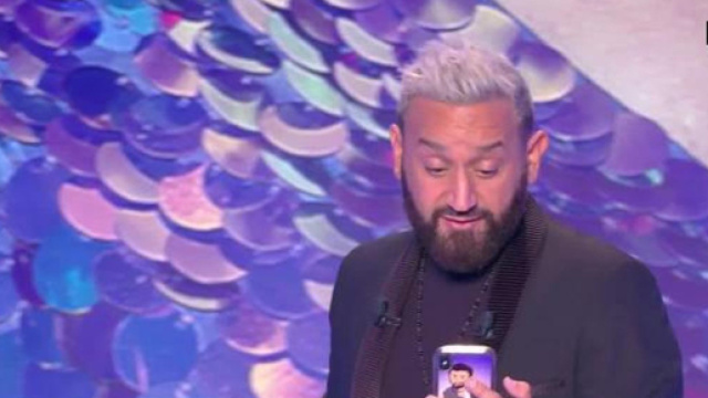 Cyril Hanouna sur le plateau de TPMP. Source : capture d&rsquo;&eacute;cran C8.