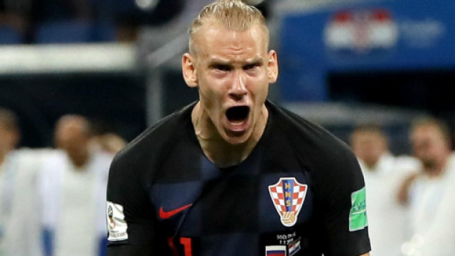 Domagoj Vida a taclé violemment Christopher Nkunku - sportingnews.com Domago