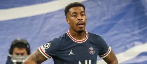 Kimpembe peut-être sur le départ du PSG cet été lors du mercato... (crédit Twitter)