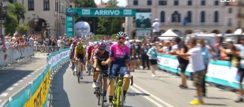 Ciclismo, la vittoria di Chiara Consonni a Padova.