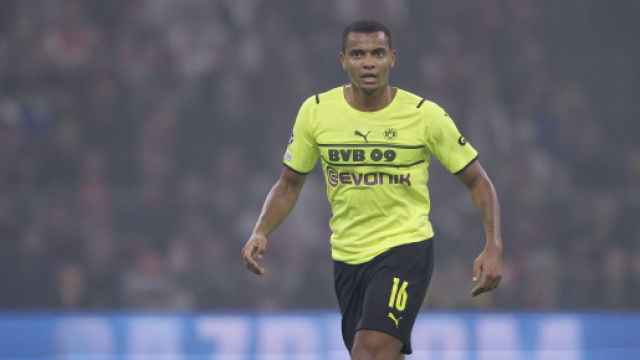 Calciomercato Juve, possibile scambio Akanji-McKennie.