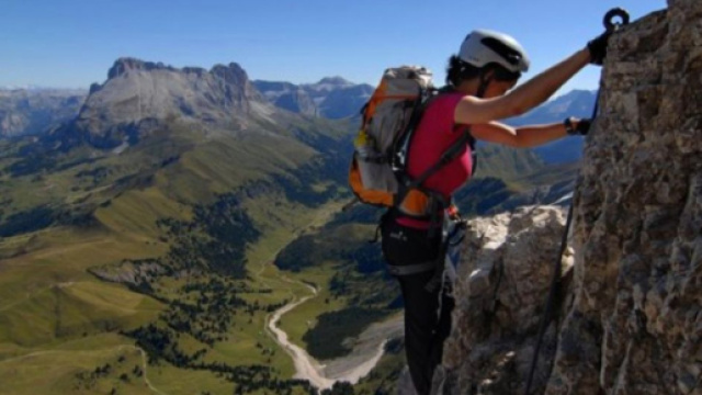 Un tratto della ferrata Laurenzi di Tires (foto Outdoor active).