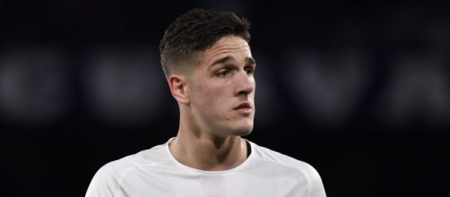 Nicolò Zaniolo, nel mirino della Juventus, è in ritiro in Portogallo con la Roma.