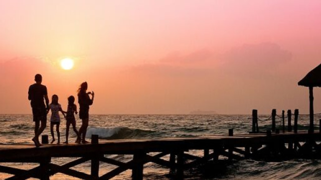 L'oroscopo dal 18 al 24 luglio su amore e famiglia: Bilancia più uscite con i familiari