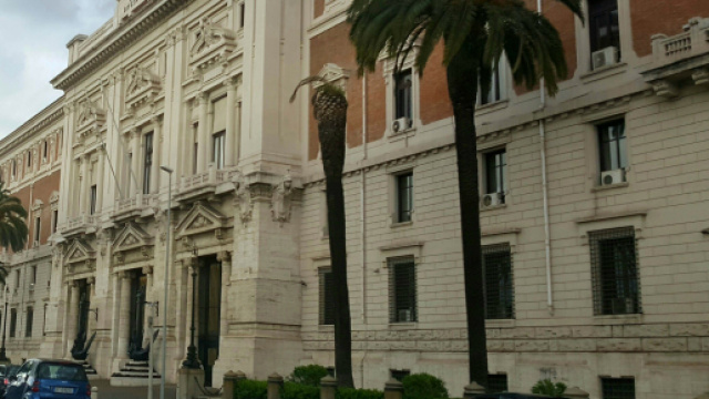 File:Ministero Difesa - Palazzo Marina.jpeg - Wikimedia Commons - wikimedia.org