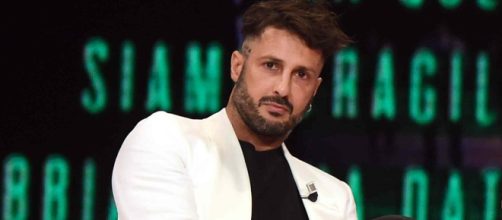 Fabrizio Corona vuole scendere in politica: 'Tra 5 anni divento Presidente del Consiglio'.