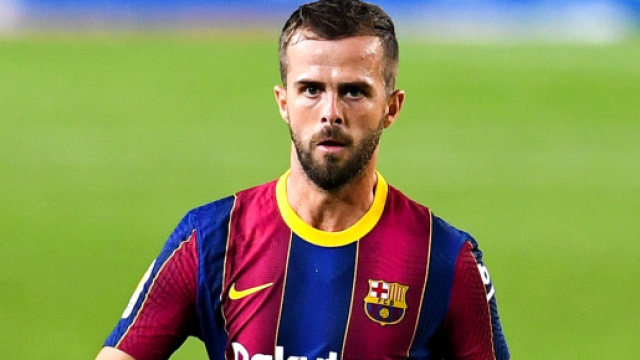 Calciomercato Milan, idea Pjanic per il centrocampo.