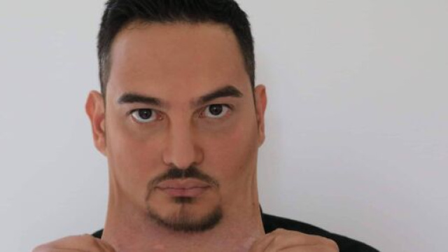 Nunzio Bellino affetto dalla Sindrome di Ehlers- Danlos racconta la sua malattia nel libro "L'uomo elastico"