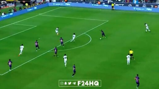 Raphinha en feu avec le Barça cette nuit contre le Real Madrid. (crédit Twitter)