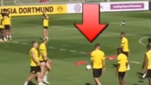 Thomas Meunier s'embrouille avec un coéquipier à l'entrainement (capture YouTube)