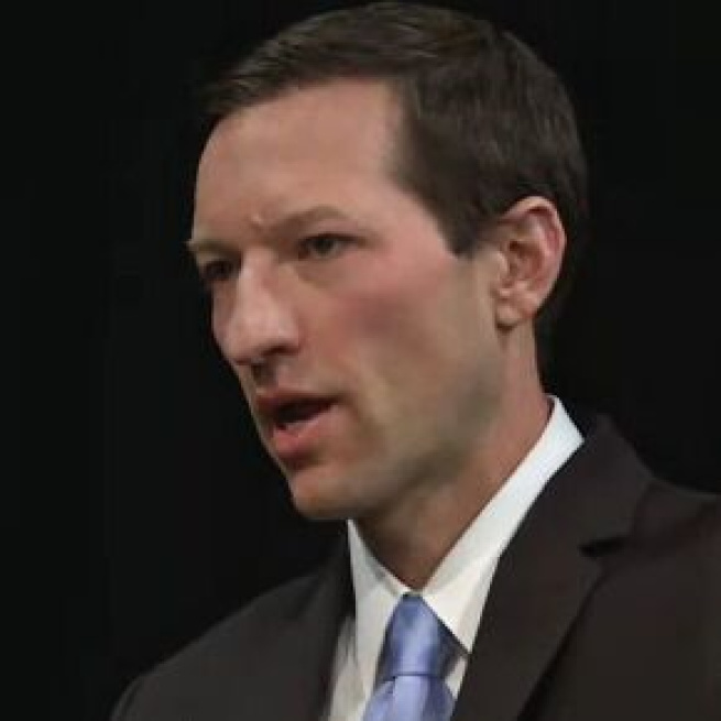 Ely Ratner is an assistant secretary of defense at the Pentagon. [Image Source: National Committee on U.S.-China Relations/YouTube]
