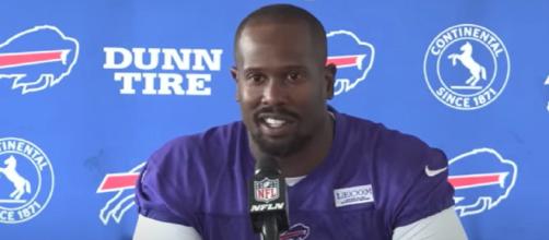 Miller signed a six-year deal worth $120 million with the Bills (Image source: Buffalo Bills/YouTube)