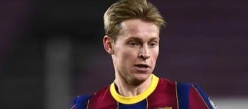 In foto Frenkie de Jong, centrocampista del Barcellona.