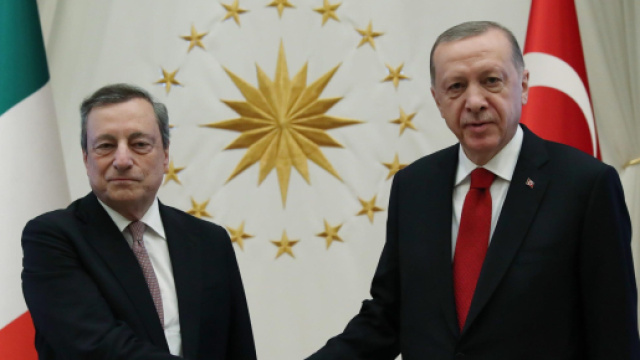 Mario Draghi incontra Erdogan in Turchia.