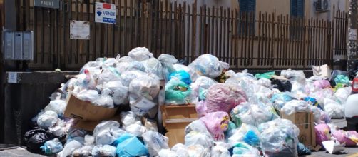 Emergenza rifiuti in Sicilia: a Roma il primo tavolo di crisi per risolvere il problema ambientale e igienico sanitario.