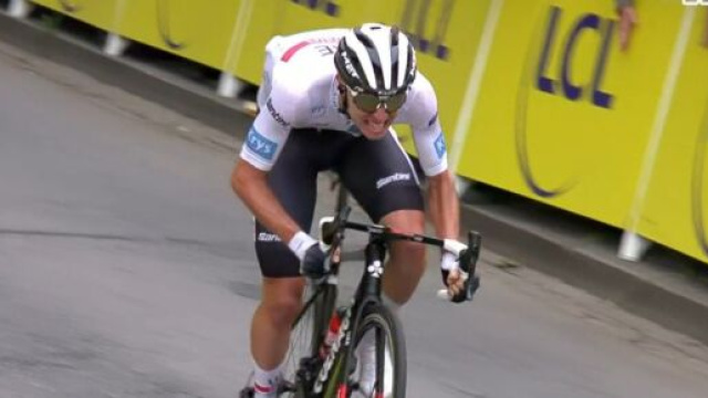 La vittoria di Tadej Pogacar nella tappa di Longwy del Tour de France