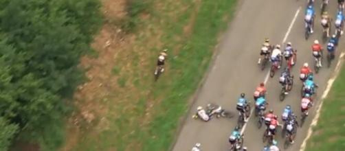 Ciclismo, l'incidente avvenuto nella tappa di Longwy del Tour de France.