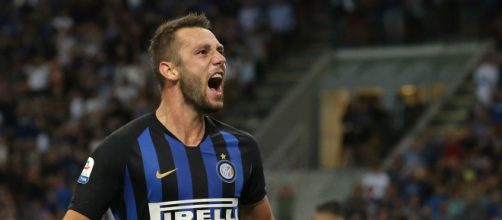 Calciomercato Juventus, bianconeri alla caccia di un difensore, piacerebbe il nome di De Vrij