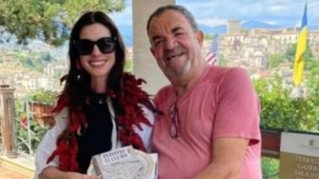 Anne Hathaway: in visita nella cittad.ina di Altomonte