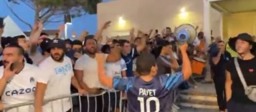 Leo Messi insulté par les fans de l'OM lors de l'arrivée de Sanchez. (crédit Twitter)