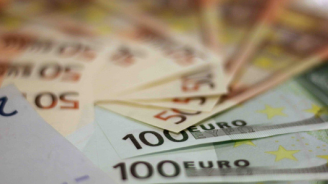 Bonus 200 euro a ottobre 2022, a chi spetta e come richiederlo: la ... - canaledieci.it