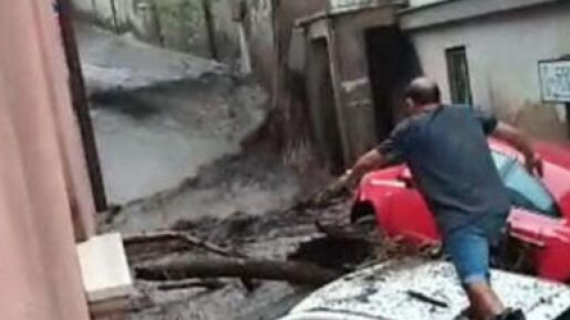 Avellino, Monteforte Irpino: un nubifragio di fango ha travolto la città