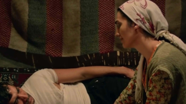 Bir Zamanlar &Ccedil;ukurova, spoiler al 19 agosto: Gulten verr&agrave; rinchiusa in un porcile.