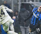 Il centrocampista dell'Inter Niccolo Barella in uno scontro di gioco con lo juventino Weston McKennie.