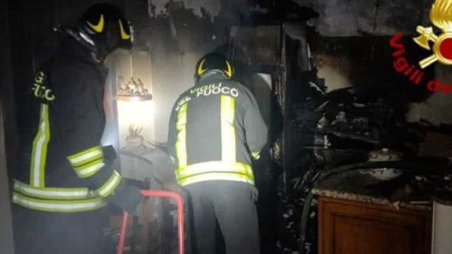 I vigili del fuoco sono intervenuti per spegnere due incendi a Varzo e a Beura-Cardezza.