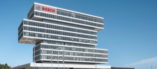 Bosch cerca diplomati per lavoro in fabbrica e laureati in ufficio: cv online