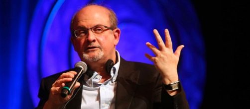 Salman Rushdie fue apuñalado en una conferencia cerca de Nueva York (WikimediaCommons)
