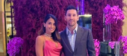 Lionel Messi et sa femme dînent en amoureux à Paris, la tenue d'Antonela fait sensation (capture YouTube)
