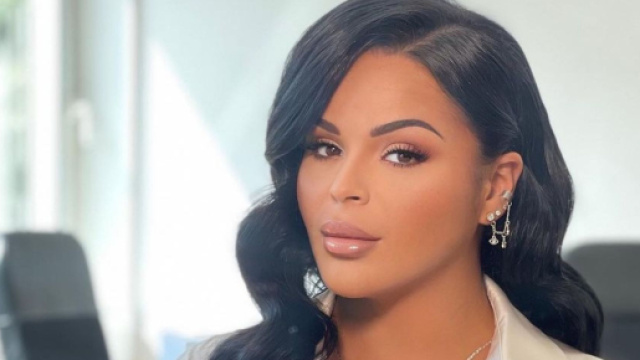 Booba tacle Sarah Fraisou sur son physique.
