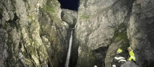 Forni di Sopra, escursionista si perde in un canale roccioso: salvato dal Soccorso alpino.