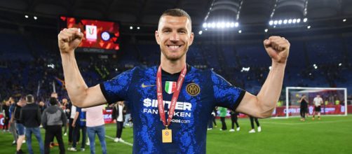 Inter, il Manchester United pensa a Dzeko.