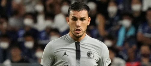 Paredes potrebbe scatenare una sfida di mercato tra Liverpool e Juventus.