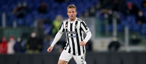 Per Arthur si potrebbe riaprire la pista Valencia in questa sessione di calciomercato.