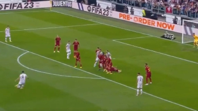 Juventus - AS Roma : le bijou de Vlahovic sur coup-franc fait le buzz (capture YouTube)