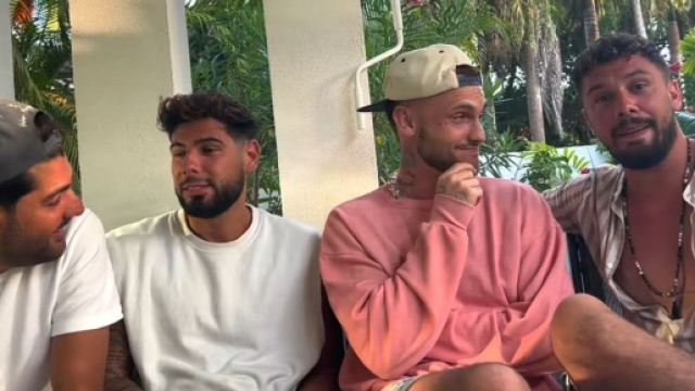 Carla Moreau (La Bataille des Clans) enceinte de son deuxième enfant ? Bastos et Kevin Guedj font une gaffe.